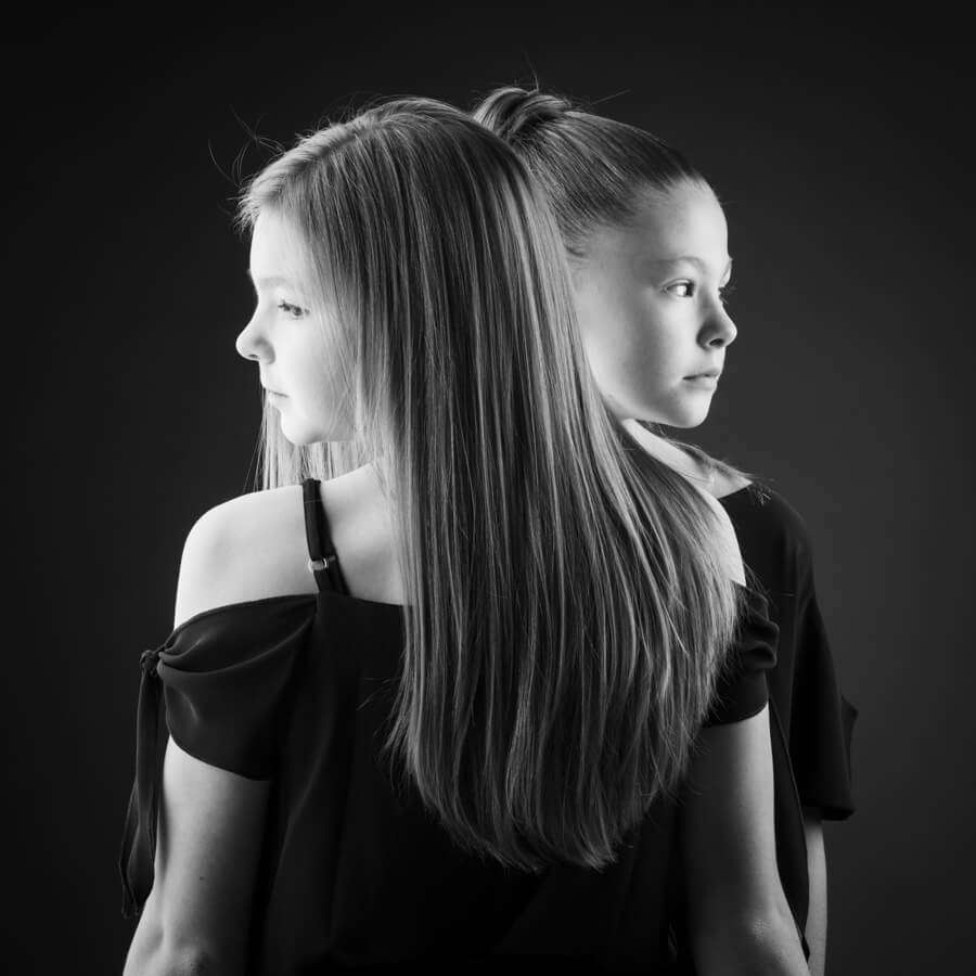 2 zussen - artistieke foto