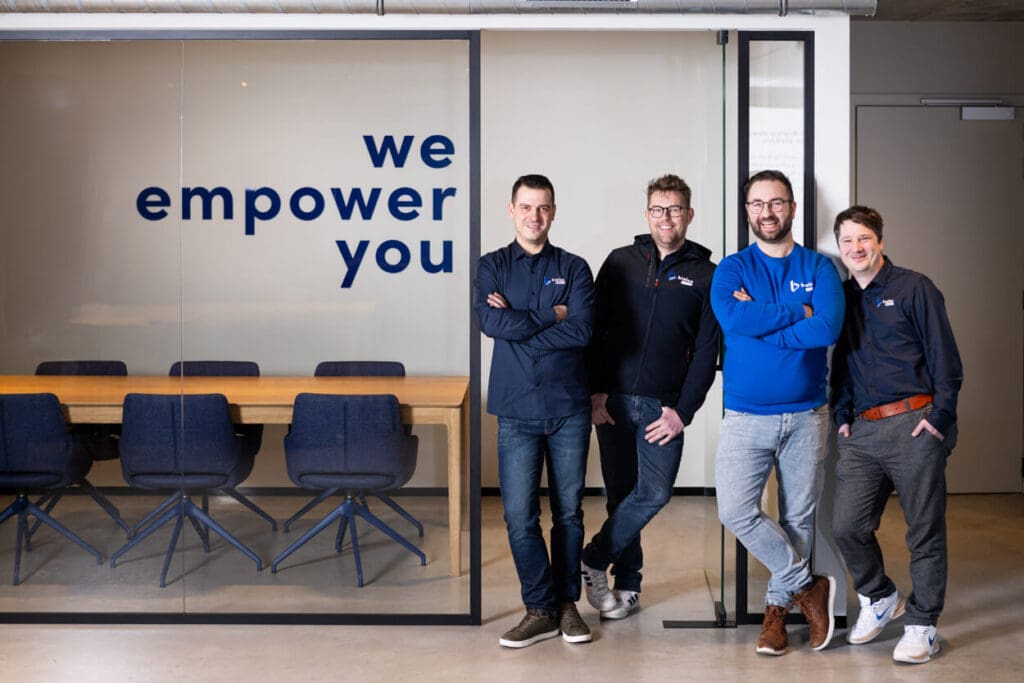 Employer branding foto - bedrijfsreportage fotograaf - Brelco - Teamfoto - foto©Kwinten Verspeurt