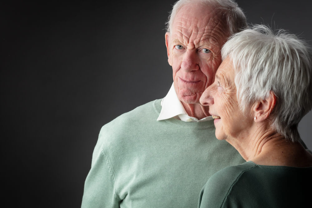 Foto ouder koppel bij fotograaf Fotostudio Kwinten- Familie Dillen - 7855 - foto(c)Kwinten Verspeurt