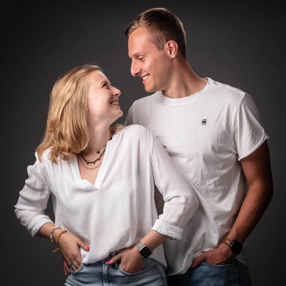 Foto koppel bij fotograaf Fotostudio Kwinten- Familie Mampaey - 0165 - foto(c)Kwinten Verspeurt